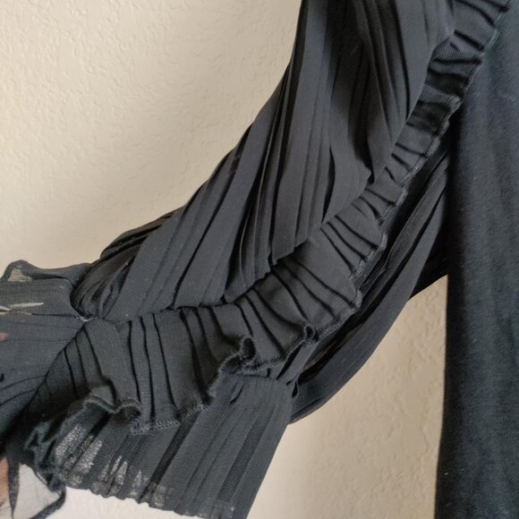 Brand new Women's top size S - Picture 3 of 4